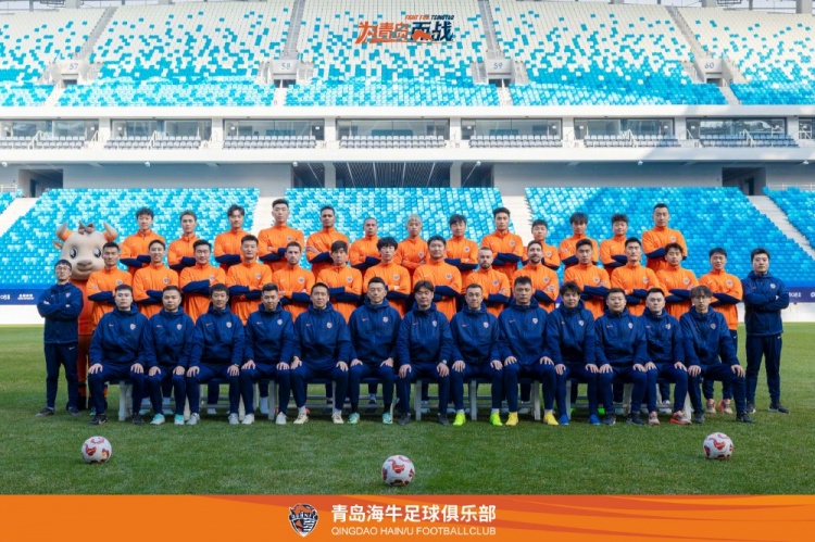  青島海牛一線隊(duì)名單：老將鄭龍、薩里奇坐鎮(zhèn)，金洋洋等新援在列