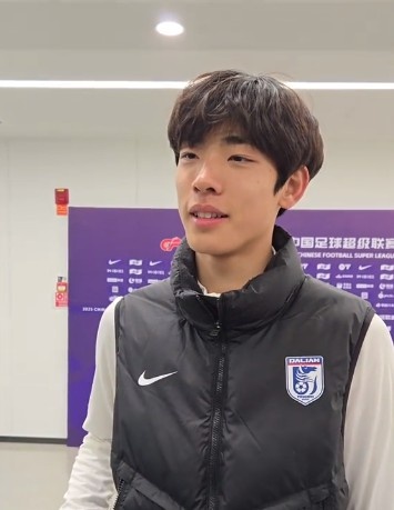  國青歸來上演中超首秀，朱鵬宇：感覺很好，場上大哥們很支持我