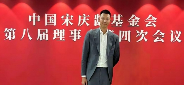 時(shí)隔5個(gè)月首次公開(kāi)露面！大河報(bào)：易建聯(lián)關(guān)聯(lián)公司成被執(zhí)行人