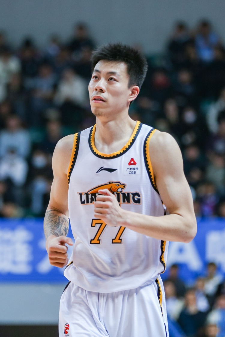  媒體人：張鎮(zhèn)麟、韓德君將因傷缺席今晚對陣北控的比賽