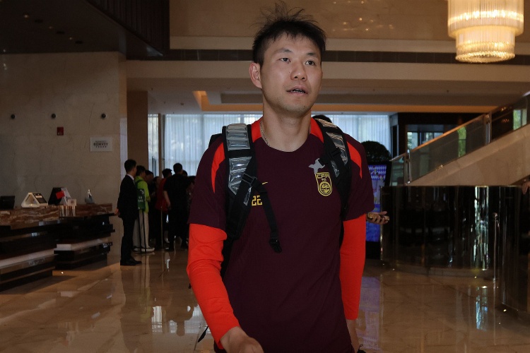  媒體人：如果李源一沒(méi)傷沒(méi)病，他落選名單在邏輯上講不出合理性