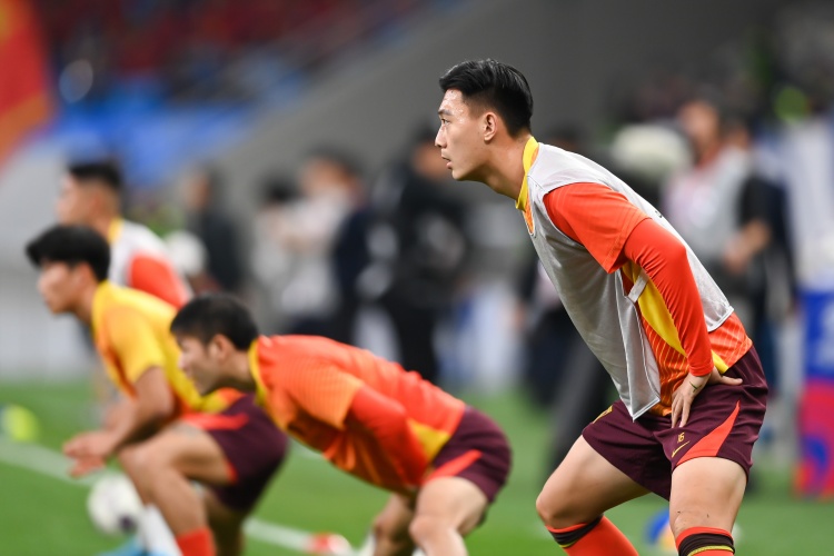  足球報(bào)：張玉寧、蔣圣龍均有不同程度傷病，伊萬(wàn)未讓在熱身賽出場(chǎng)