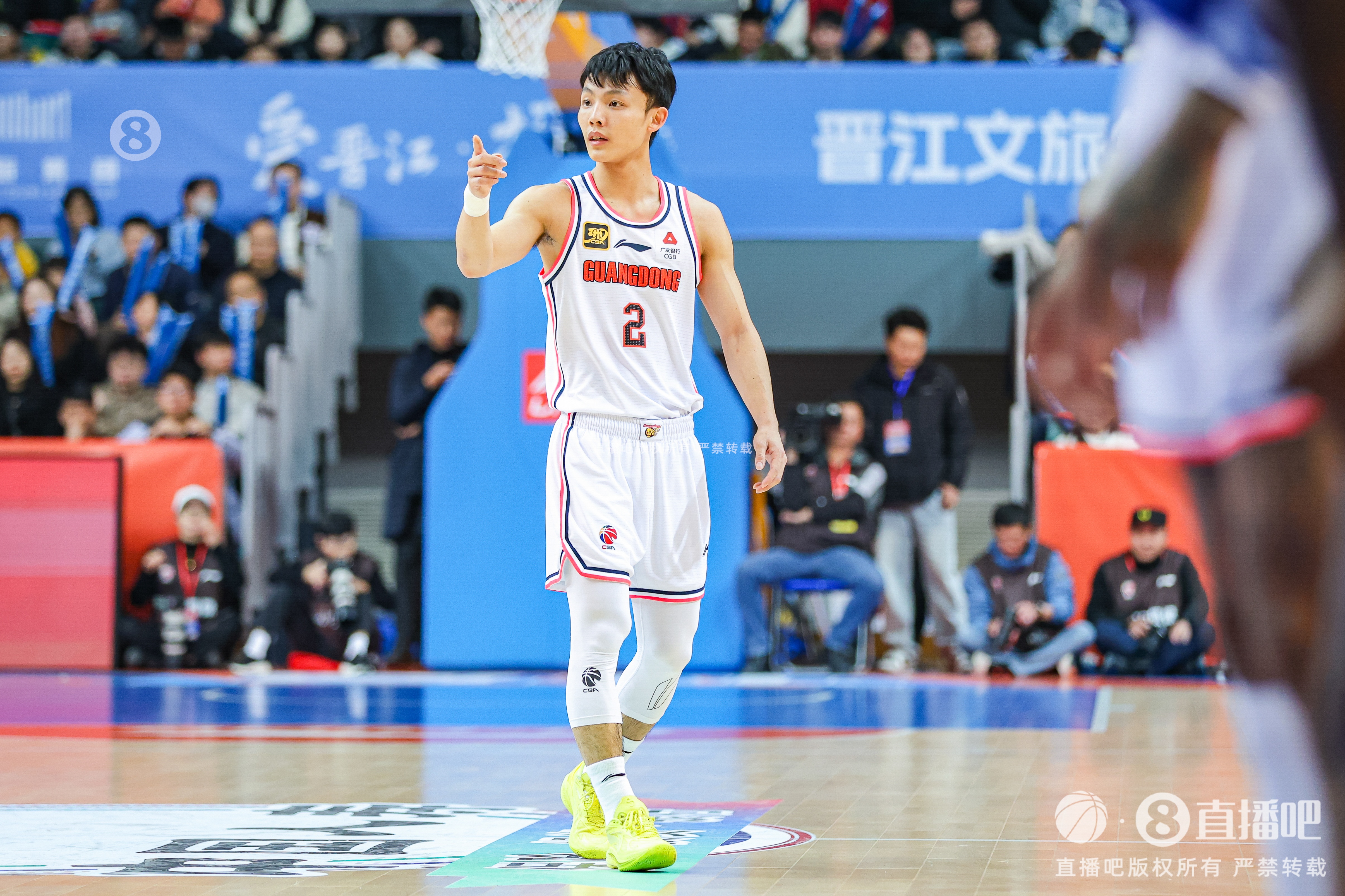  徐杰：身高不是打籃球的唯一標(biāo)準(zhǔn) 努力、勤奮、自律也是天賦
