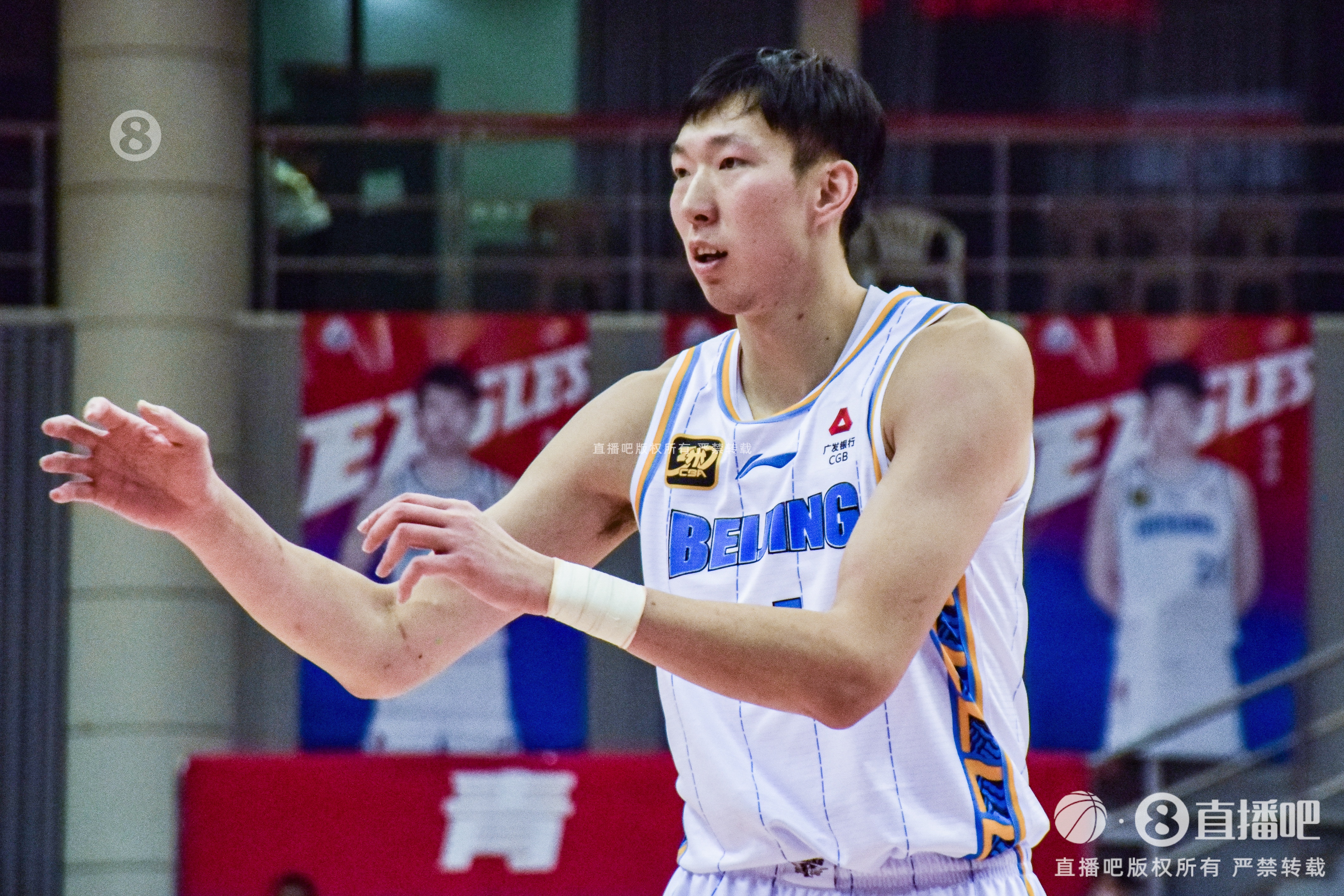  出點小汗！周琦8投6中&罰球4中4 得到16分7板2帽&正負值+10