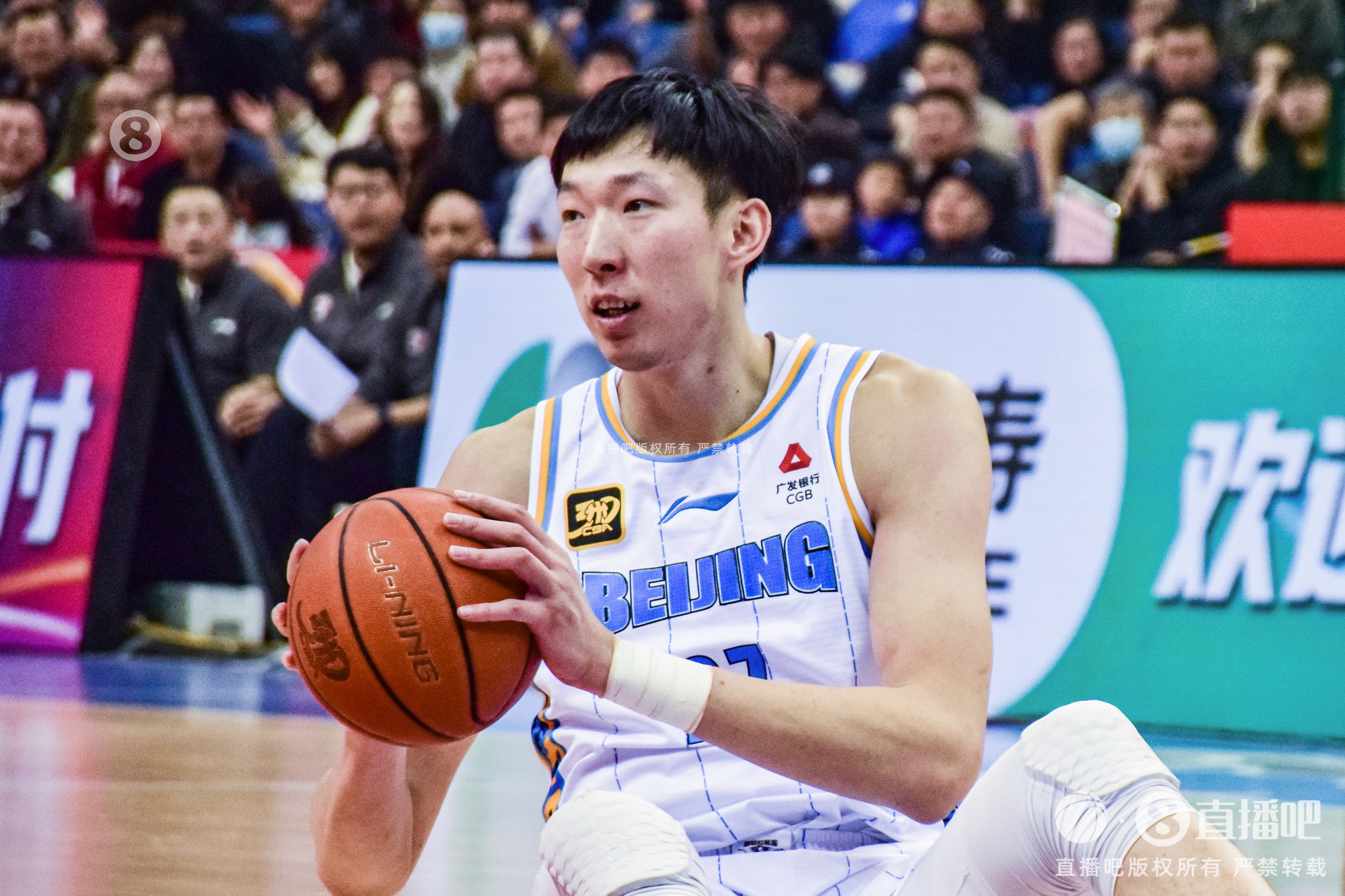  定海神針！周琦內線攻防在線 半場6中5貢獻12分6籃板2蓋帽