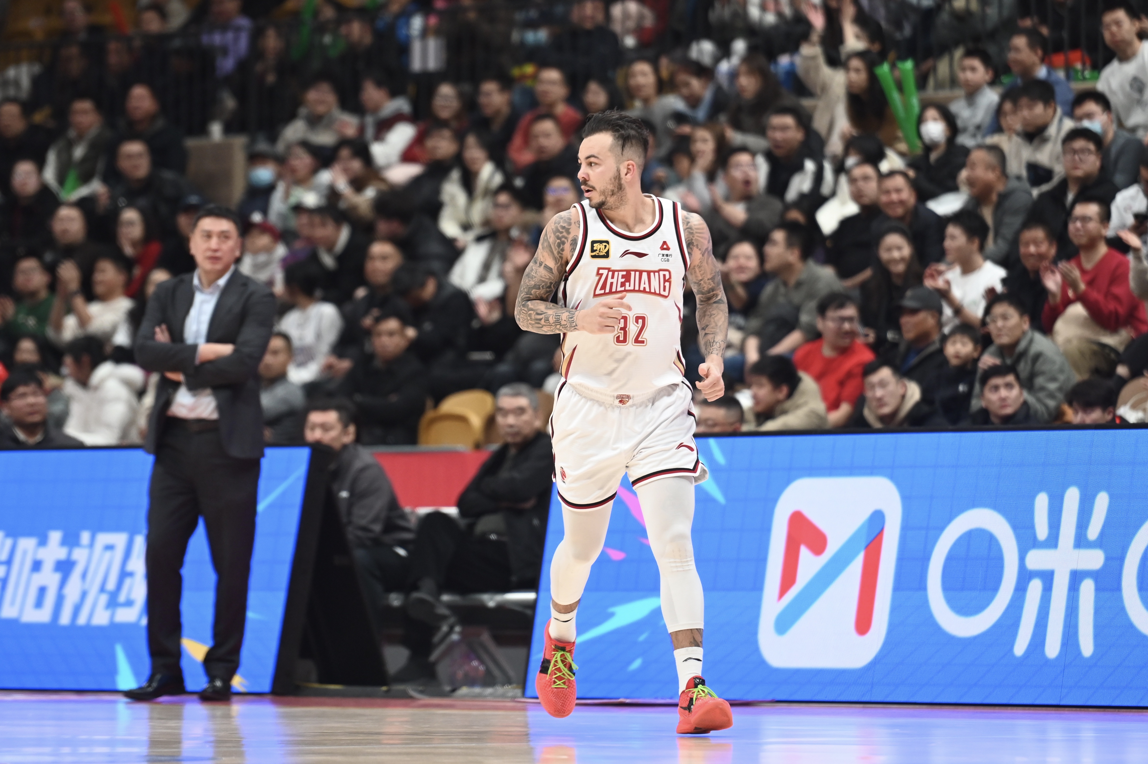  40+三雙難救主！約克39中18&三分22中10空砍48分10籃板11助攻